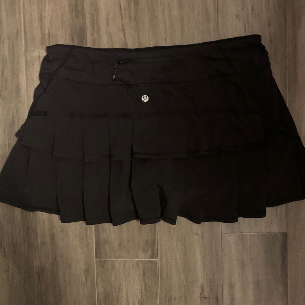 Black lululemon tennis skirt